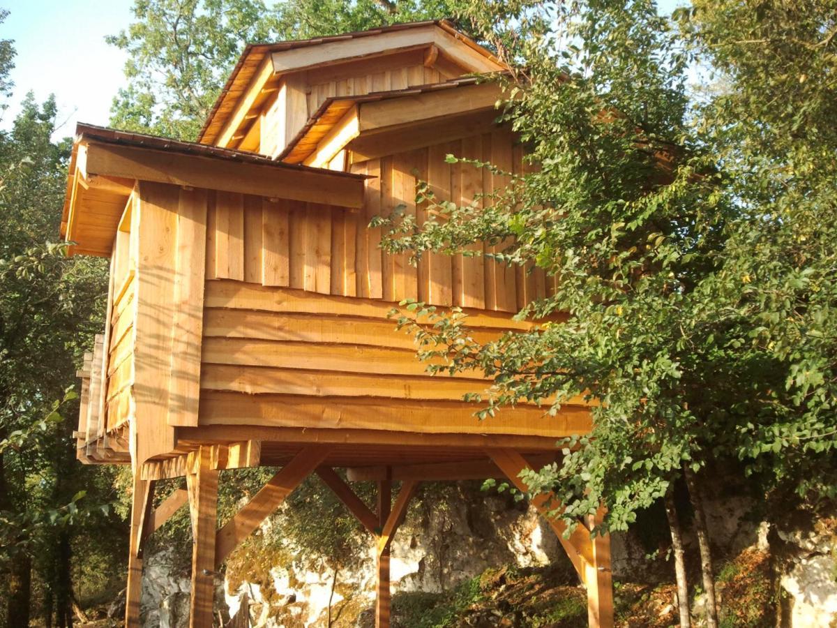 Nuits Perchees A Laroque Bed & Breakfast Saint-Antoine-de-Breuilh Екстериор снимка